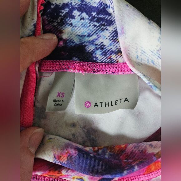 NWOT This Athleta Hypersonic tank top xs - Picture 9 of 9